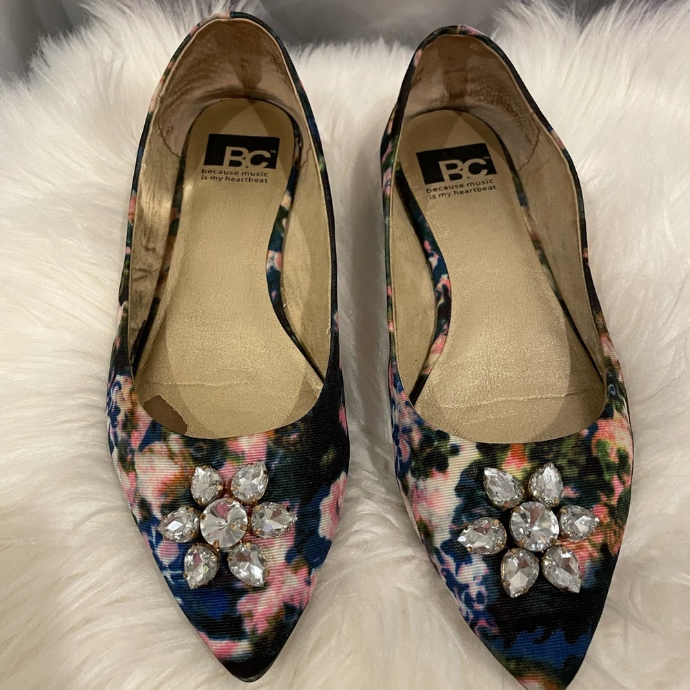 Pointy Jeweled Flats